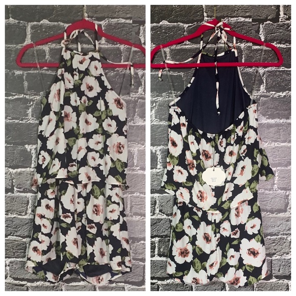 Peach Love California Pants - NWT Peach Love California Navy Floral Romper Sz S